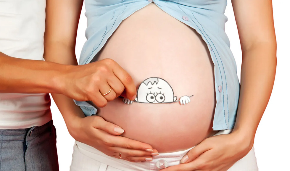 Rétablir le microbiote du nourrisson après une césarienne